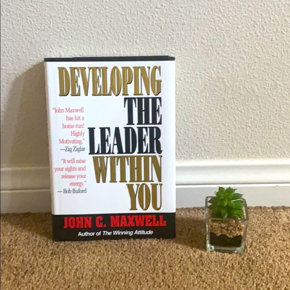 FREE!!! JOHN MAXWELL -DEVELOPING THE LEADER W/IN YOU